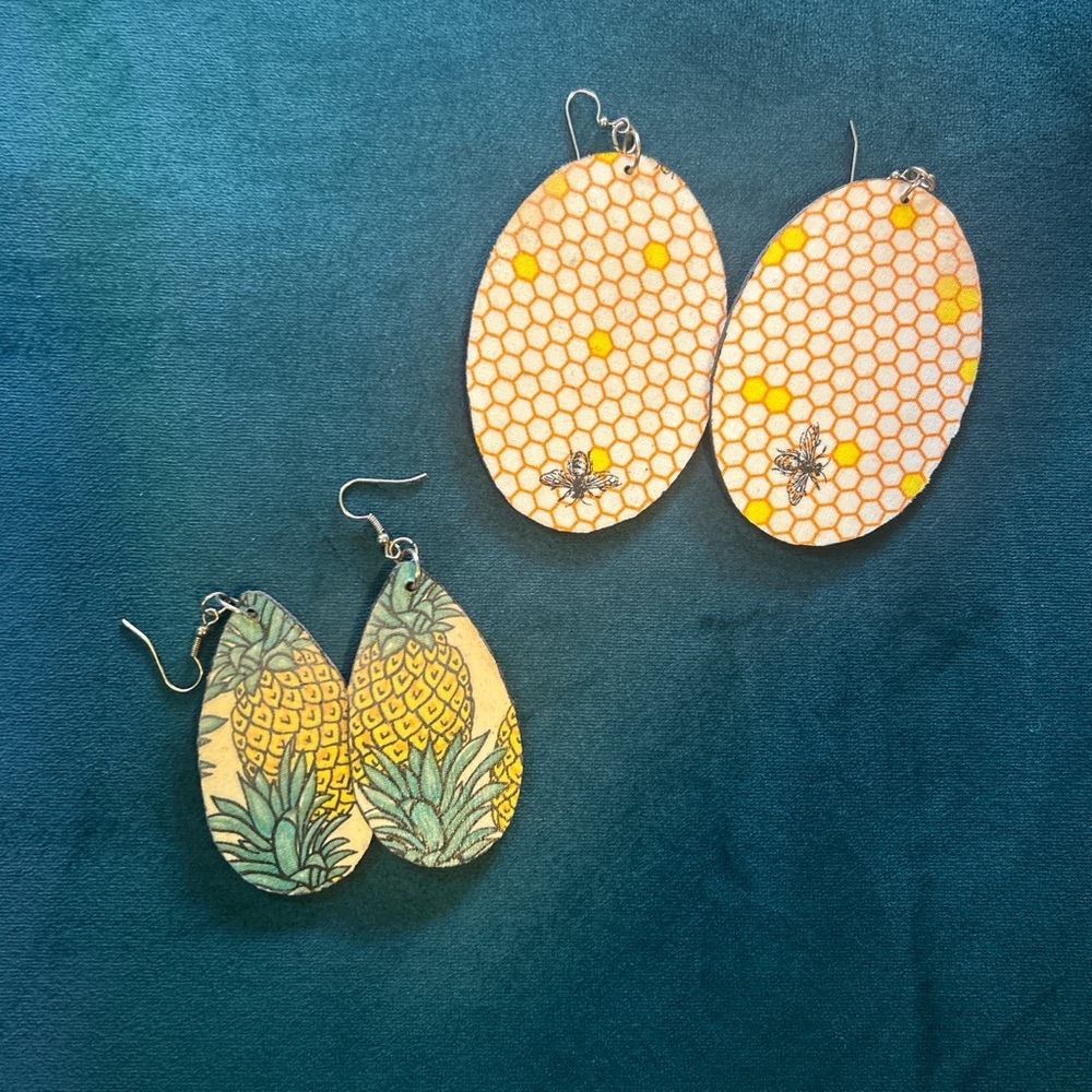 Pineapple and Honeycomb Earrings Set